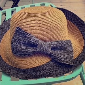 Tan/grey sun hat